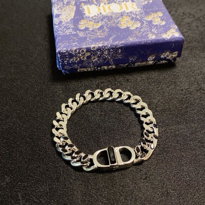 chr1st1an D10r bracelets